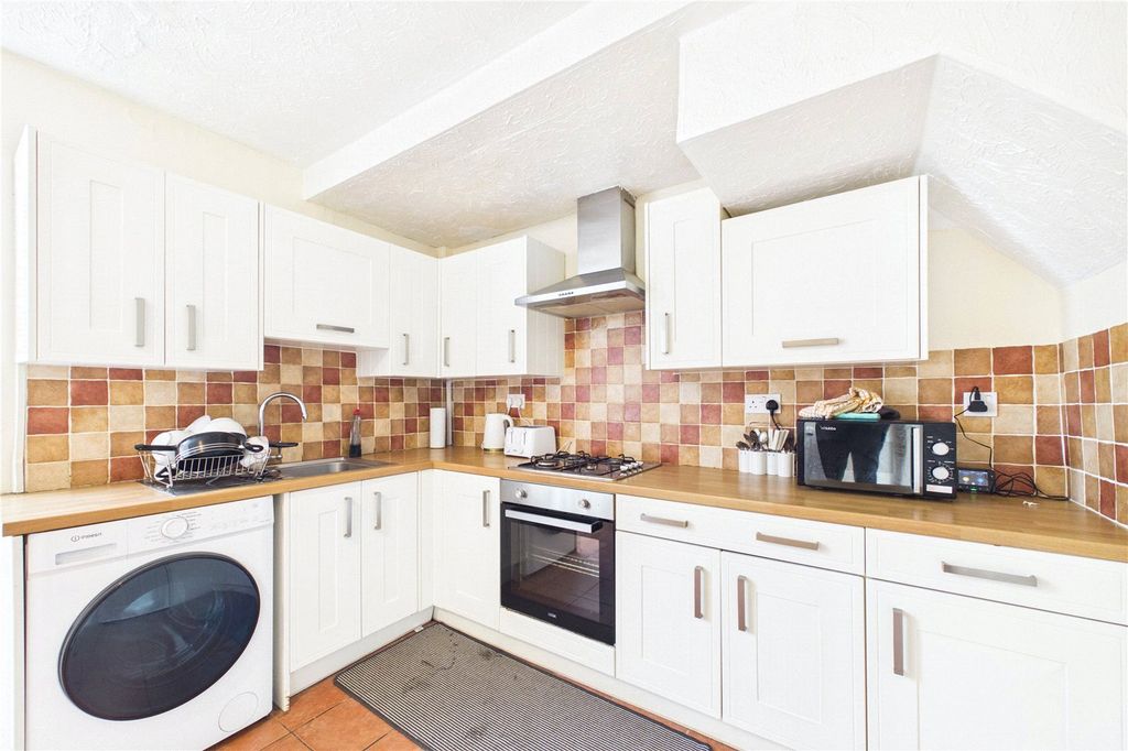 Property photo 2 of 12 Picture No. 06