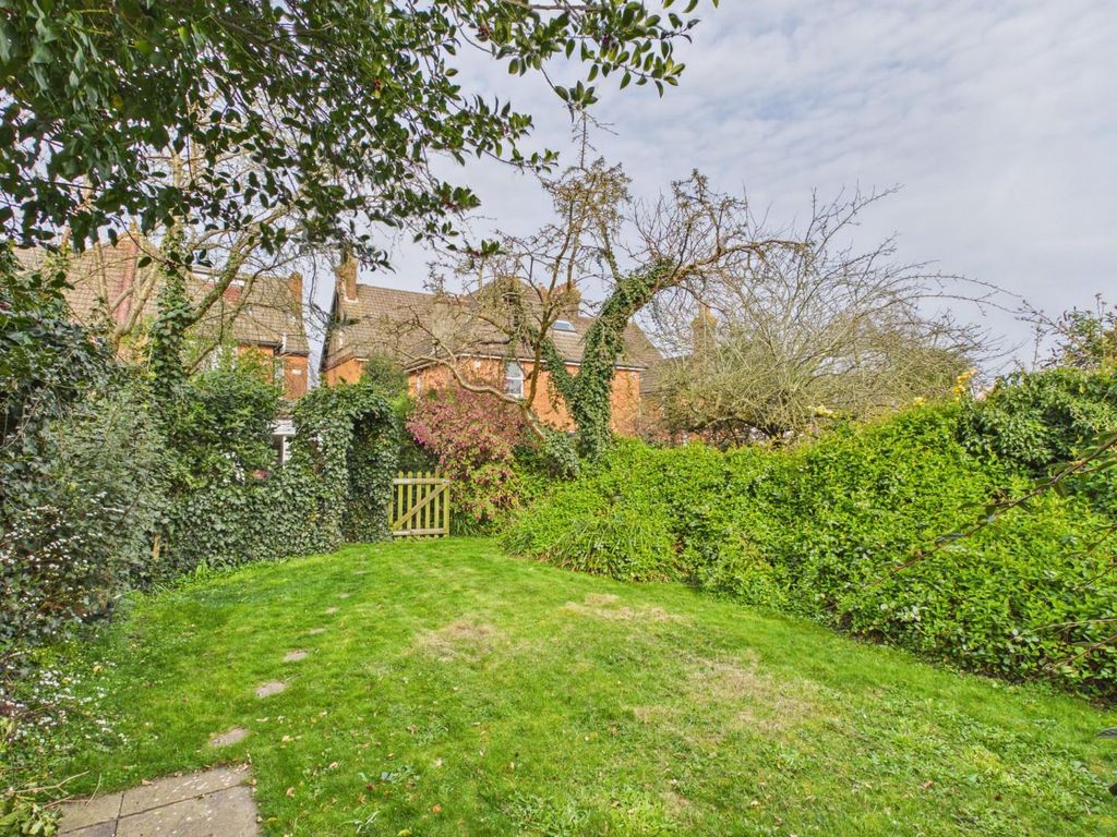 Property photo 2 of 23 Cam05010G0-Pr0051-Still031.Jpg