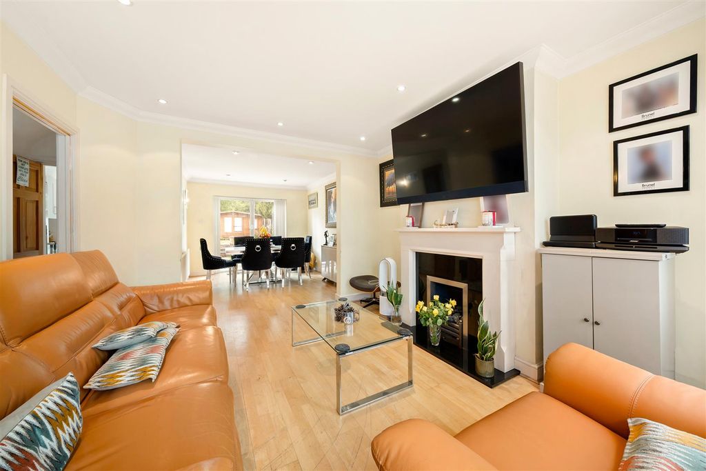 Property photo 3 of 13 10.Jpg