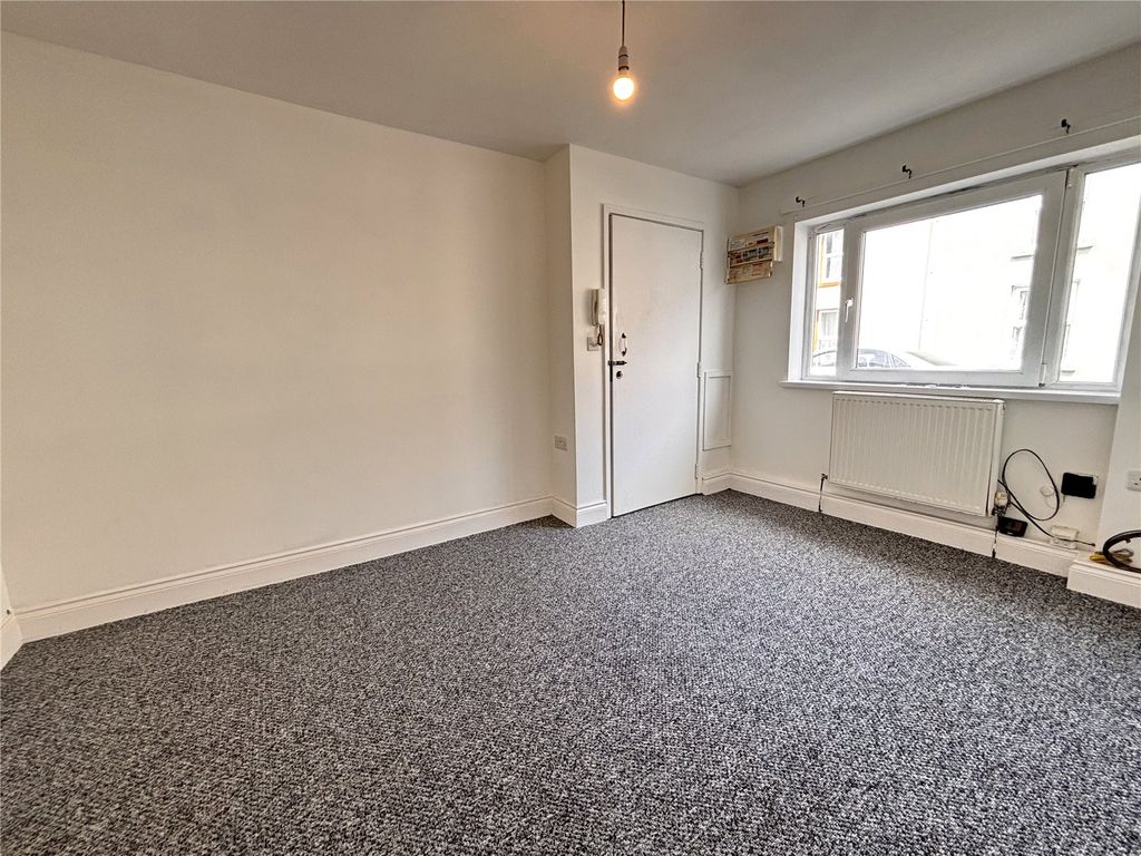 Property photo 2 of 8 Picture No. 02