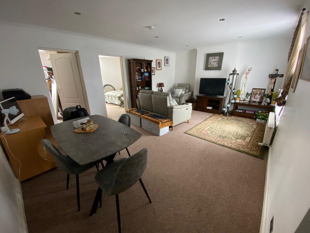 Property photo 1 of 8 Image
