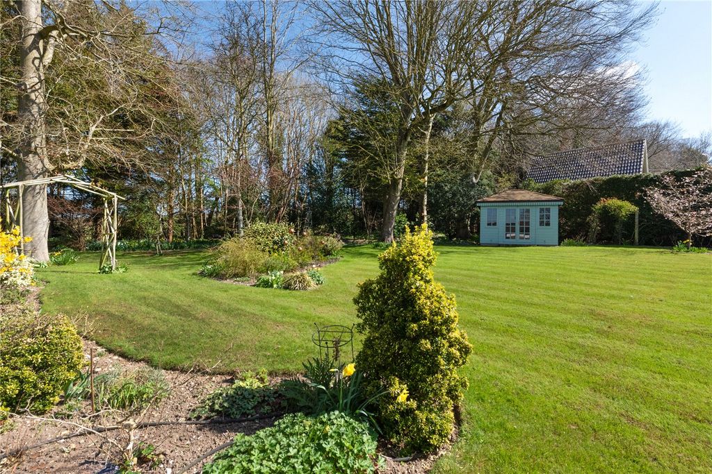 Property photo 3 of 40 Picture No. 20