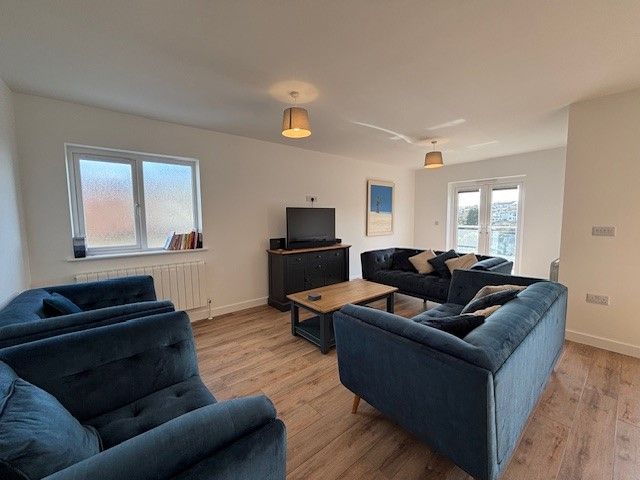 Property photo 2 of 21