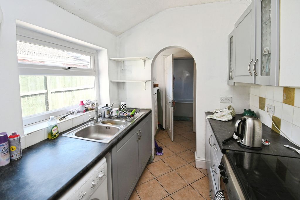Property photo 3 of 13