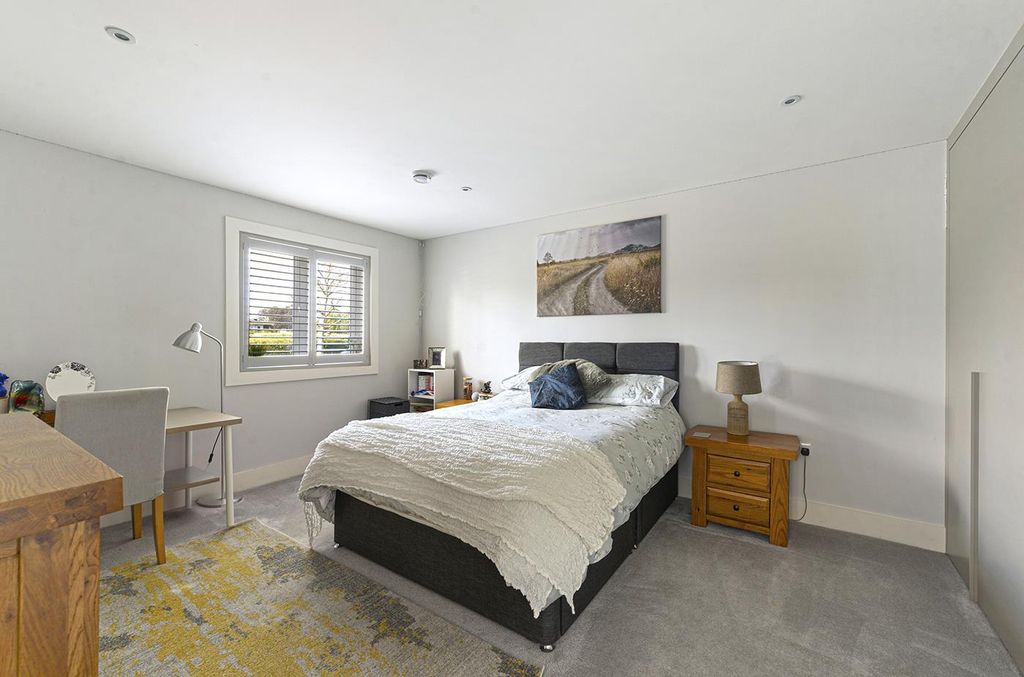 Property photo 3 of 26 26Rougemont03.Jpg