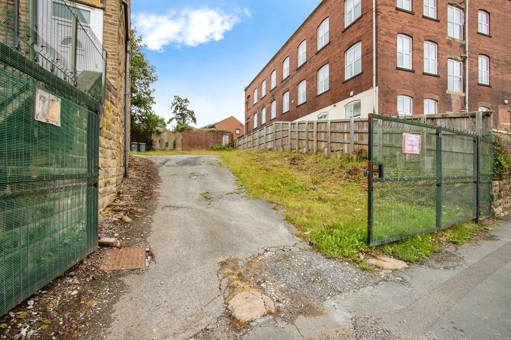 Property photo 2 of 2