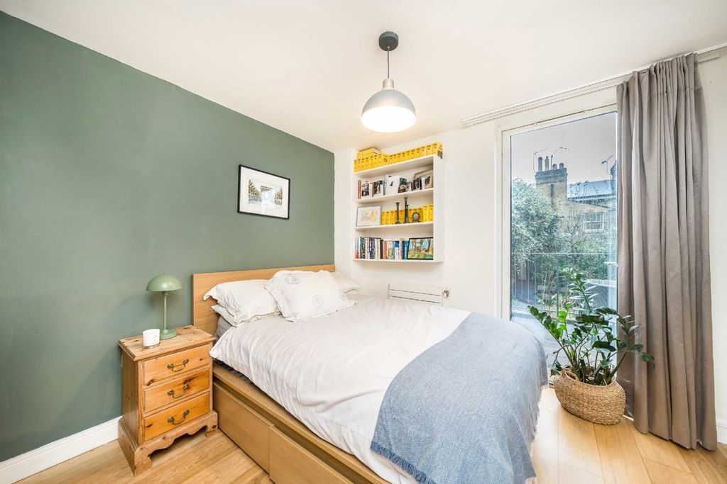 Property photo 3 of 6