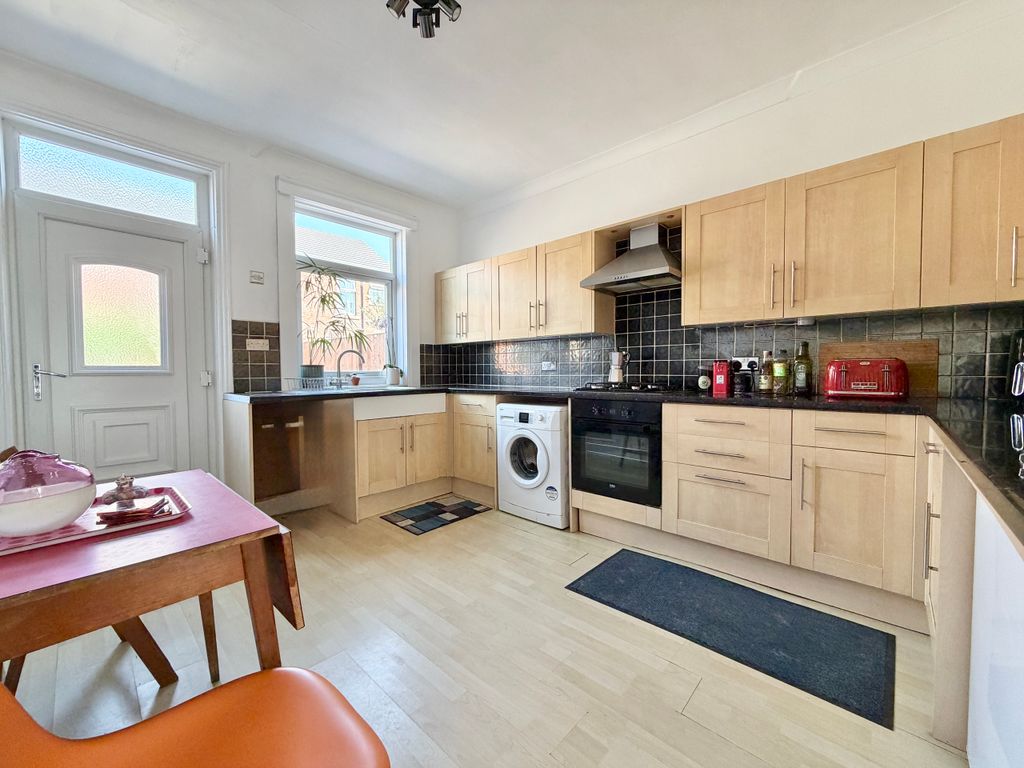 Property photo 3 of 15 Kitchen