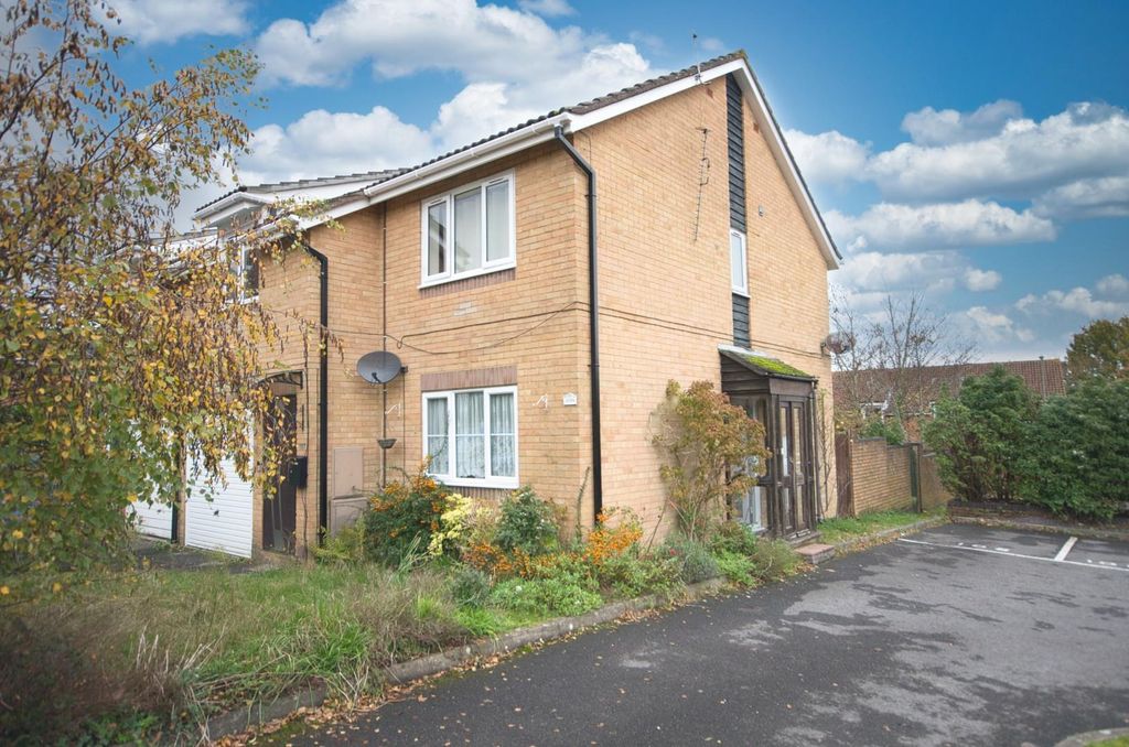 Property photo 1 of 8 108 Harbourne Front.Jpg