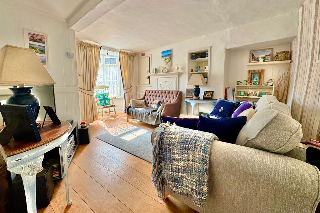 Property photo 2 of 13