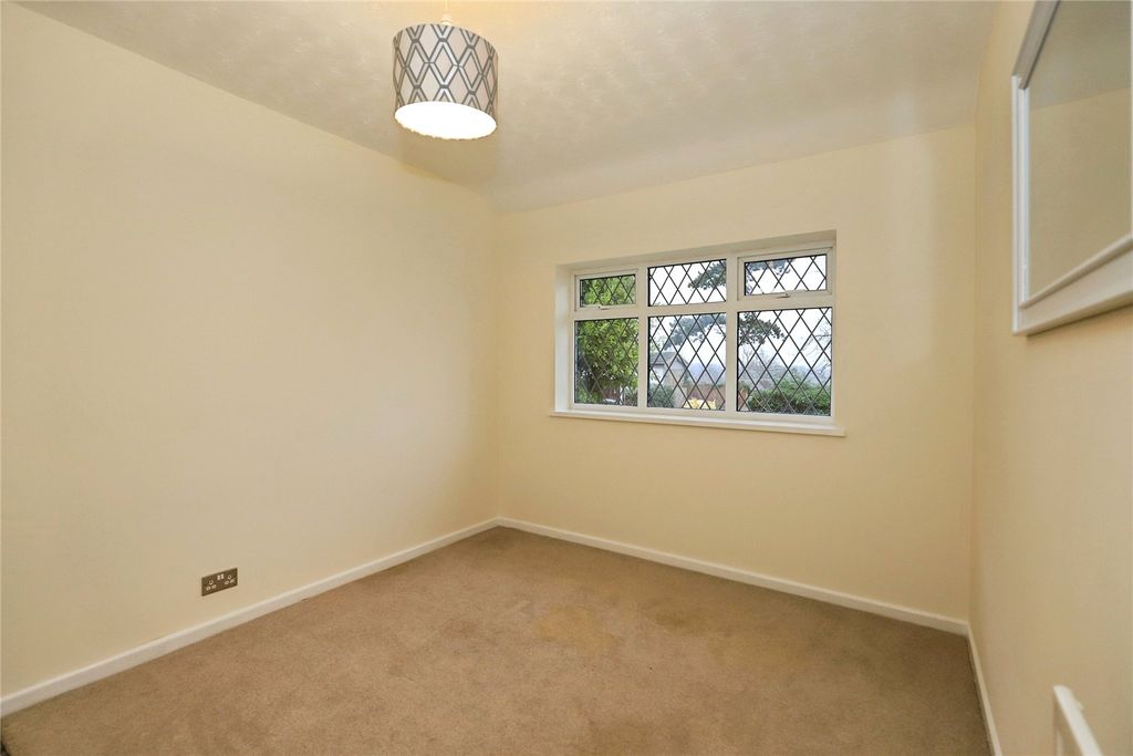 Property photo 2 of 38 Picture No. 21