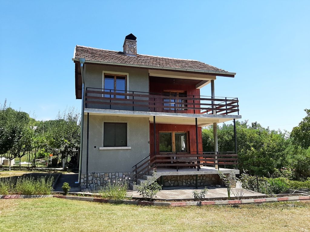Property photo 3 of 10