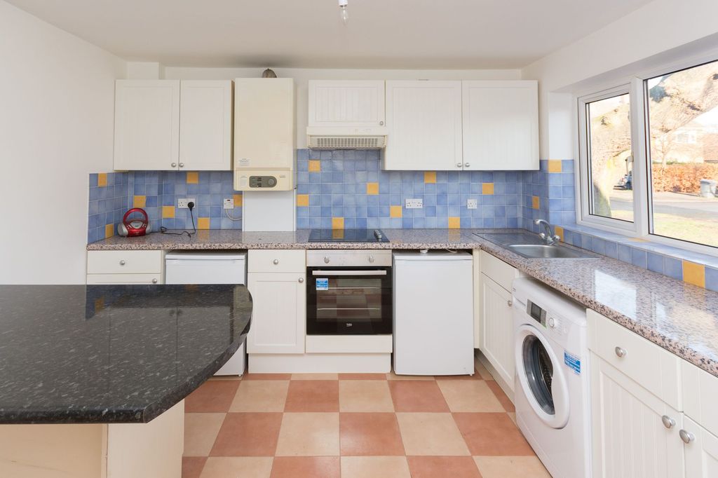 Property photo 3 of 7