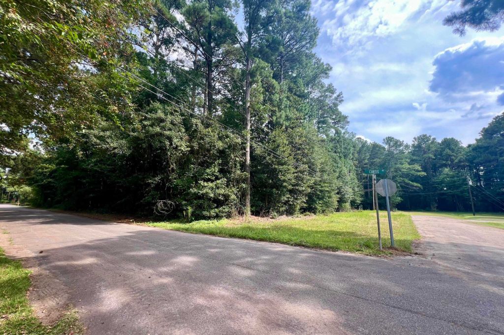 Property photo 1 of 4