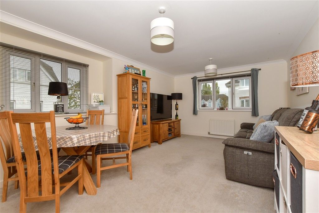 Property photo 1 of 17 Lounge/Diner