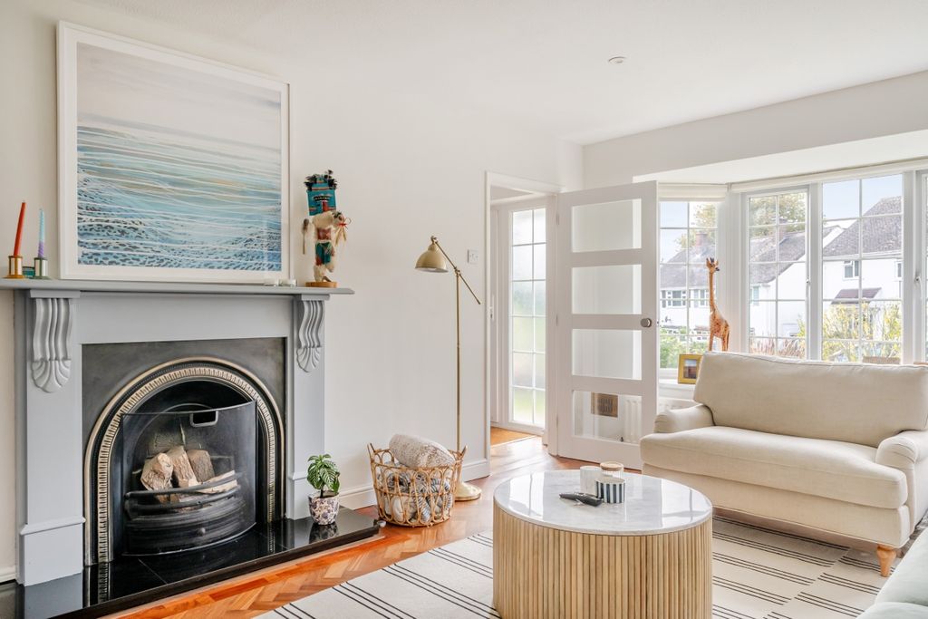 Property photo 3 of 19