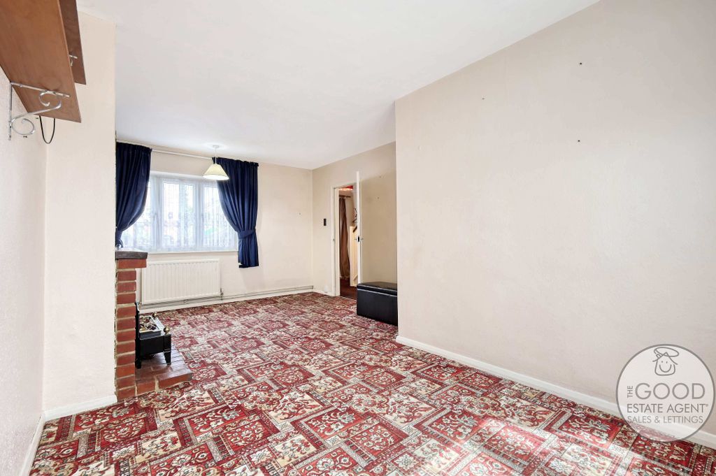 Property photo 3 of 16