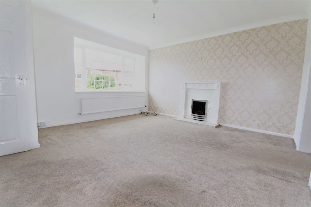 Property photo 3 of 10 Photo