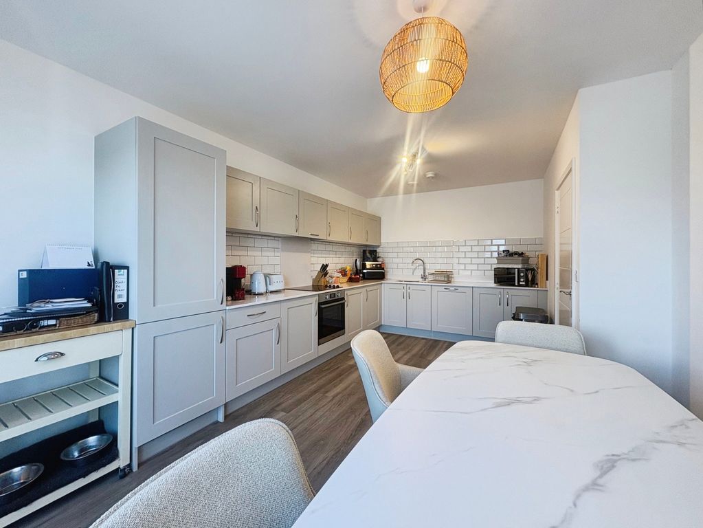 Property photo 2 of 11 Pbox-Img.Jpg