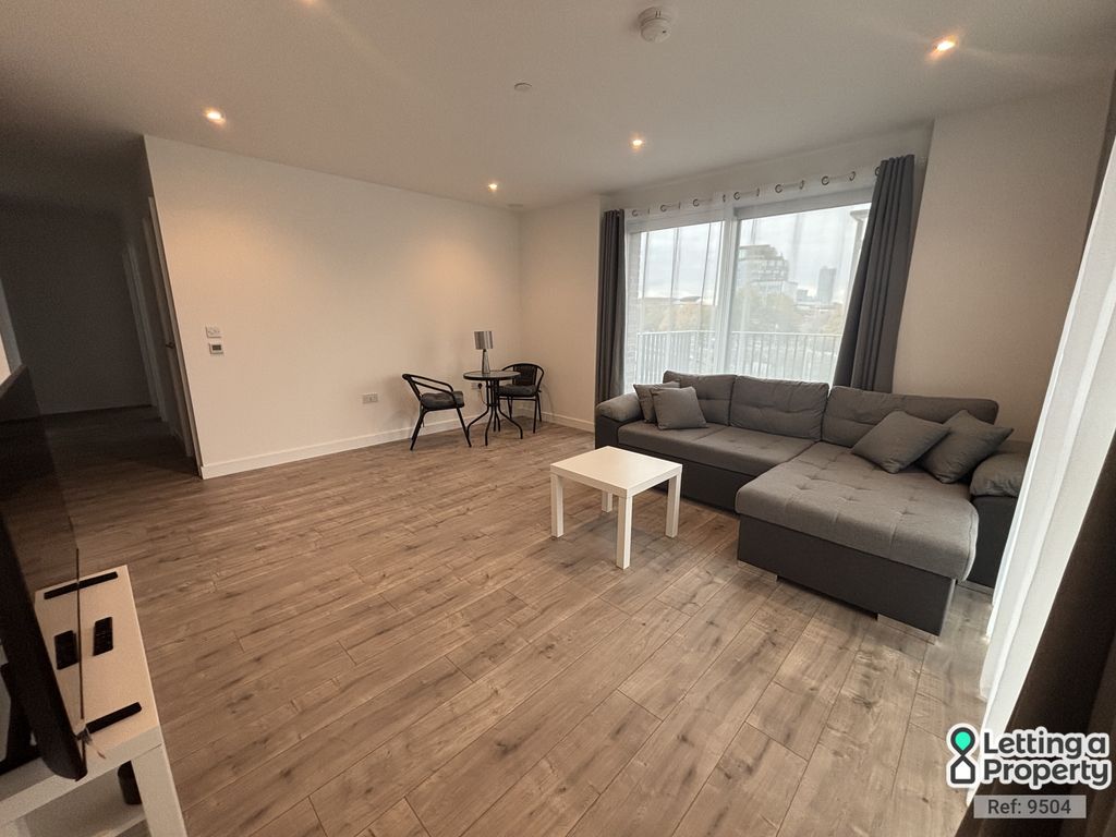 Property photo 3 of 11