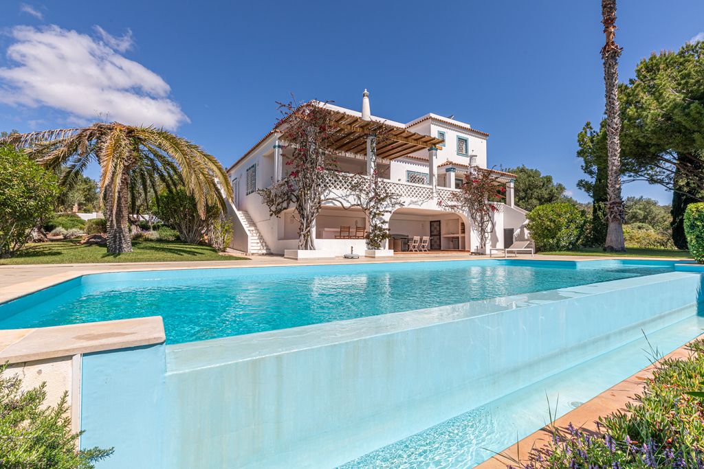 Property photo 1 of 40