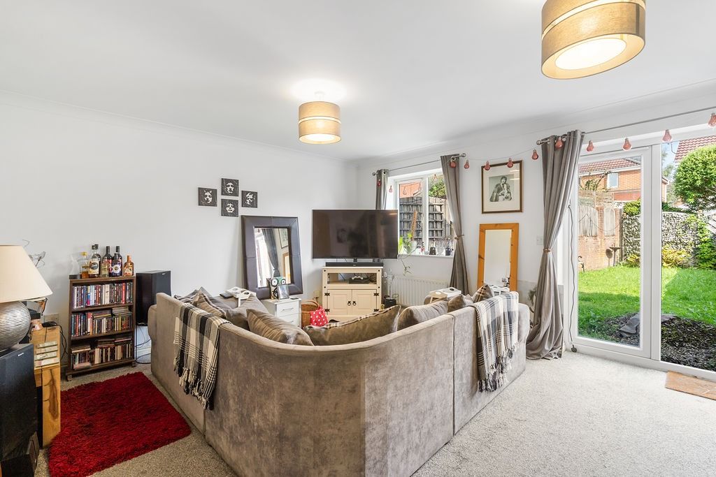 Property photo 2 of 18 4364413