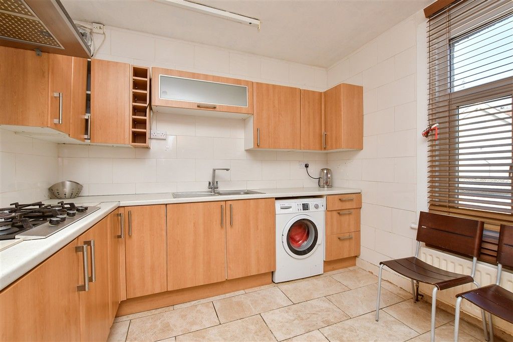 Property photo 3 of 12 Kitchen