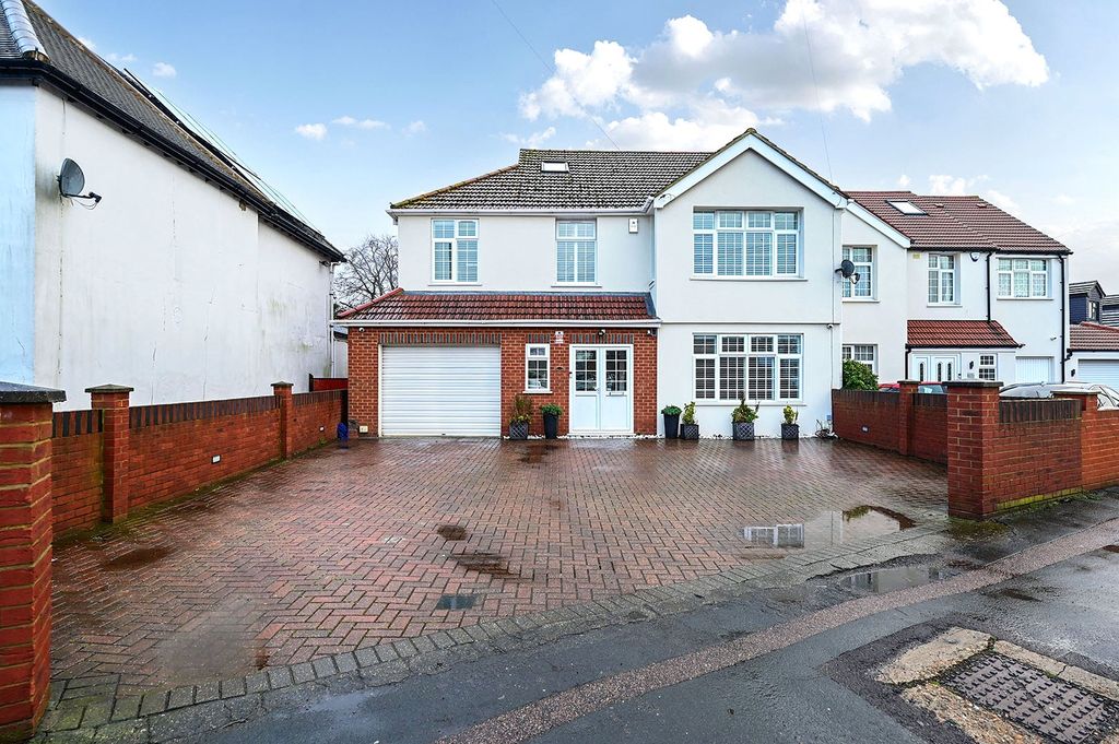 Property photo 1 of 23 Picture No. 25