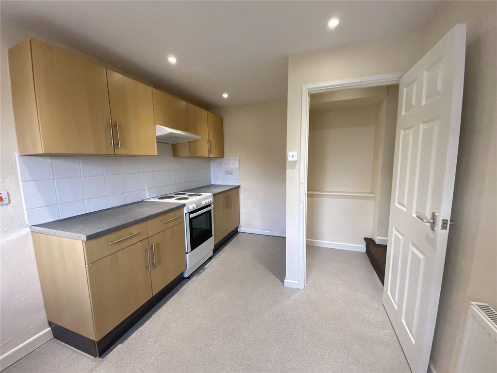 Property photo 2 of 16 Picture No. 18