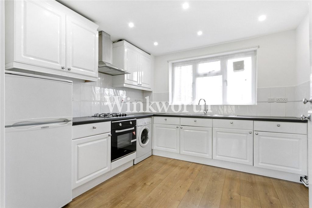 Property photo 3 of 14 Picture No. 27