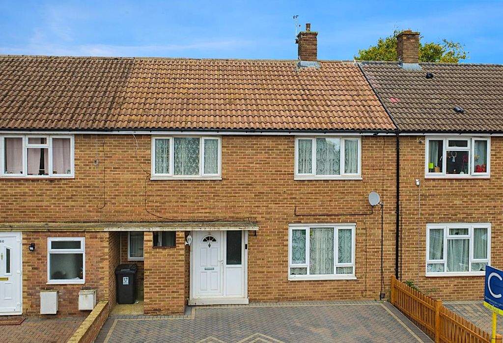 Property photo 1 of 19 Terraced Houses Under A Blue Sky.Png