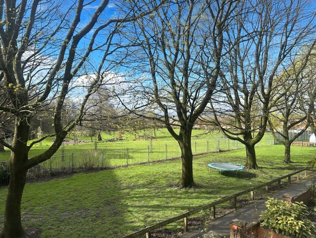 Property photo 3 of 21 External