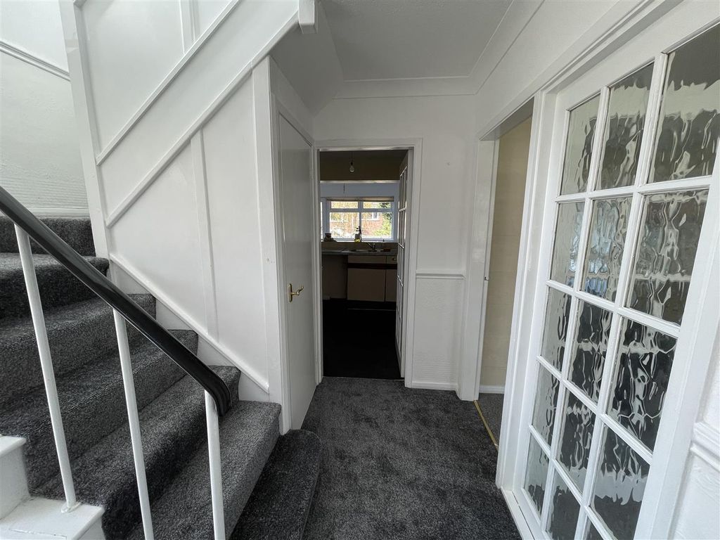 Property photo 3 of 24 74773Eae-578A-4A4D-Ab7B-8A44C9F86000.Jpeg