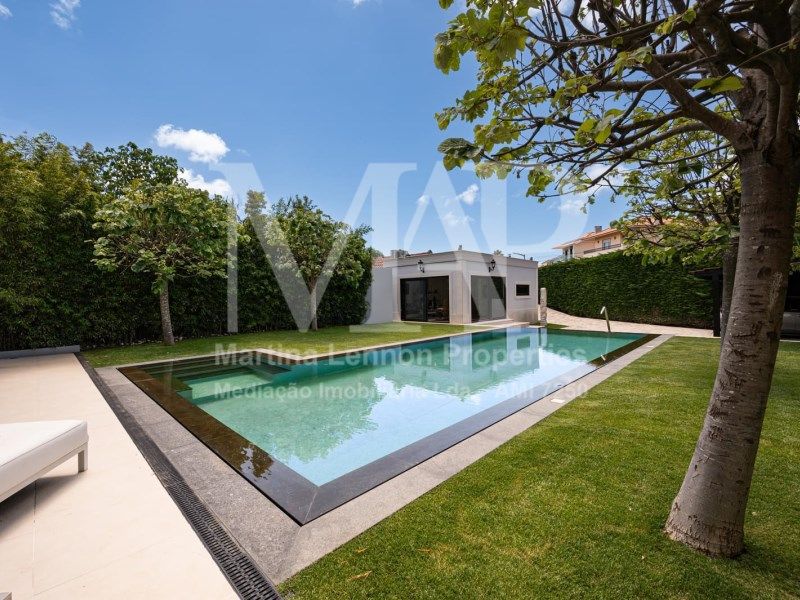 Property photo 2 of 38