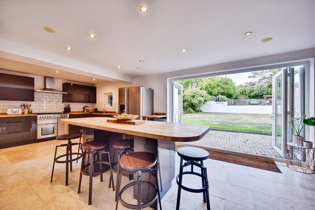 Property photo 1 of 30 Pbox-Img.Jpg