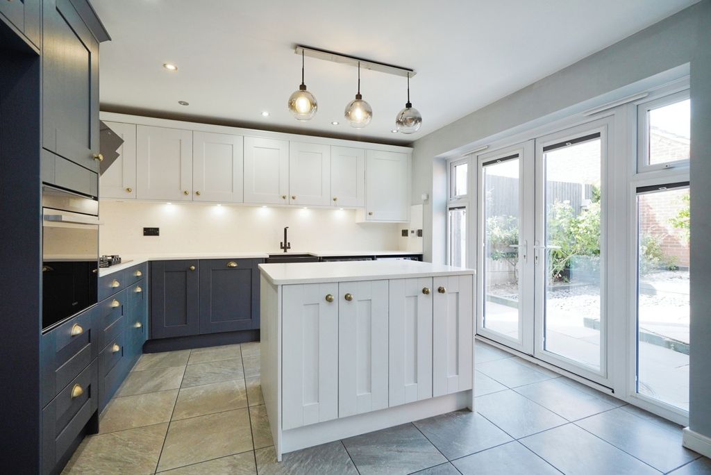 Property photo 2 of 18 Pbox-Img.Jpg