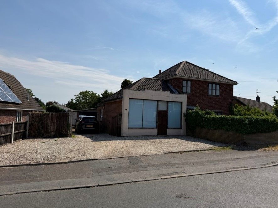 Property photo 1 of 31
