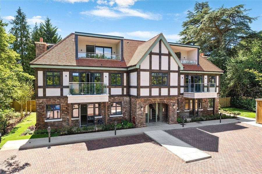 Property photo 1 of 9