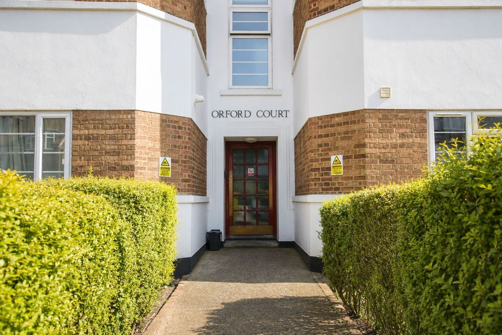 Property photo 2 of 14