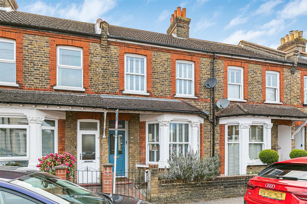 Property photo 2 of 13 24_77230.Jpg