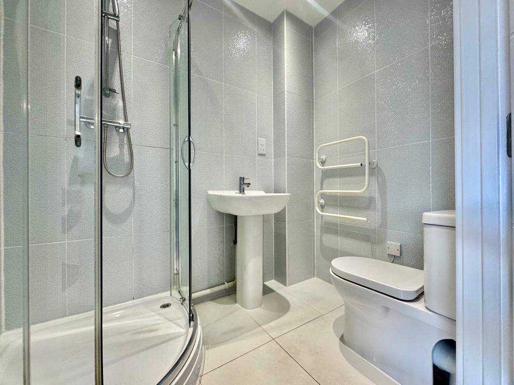 Property photo 3 of 6 Image