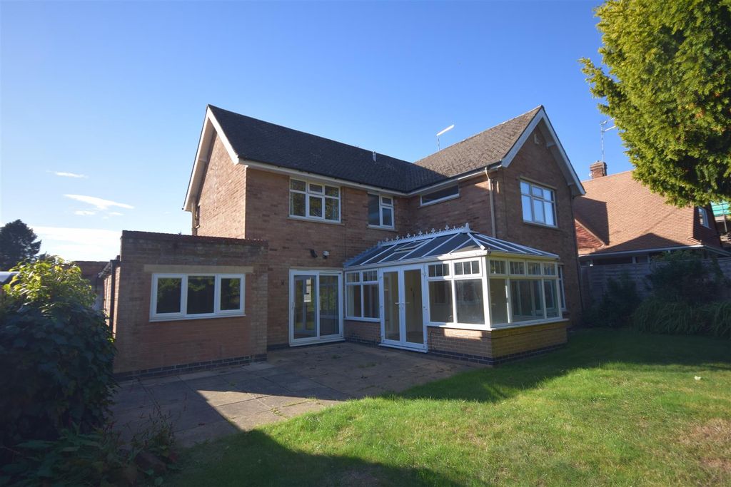 Property photo 2 of 18