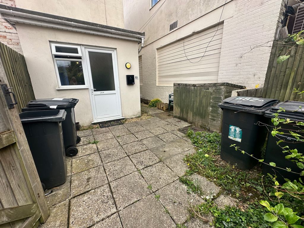 Property photo 2 of 11 Image