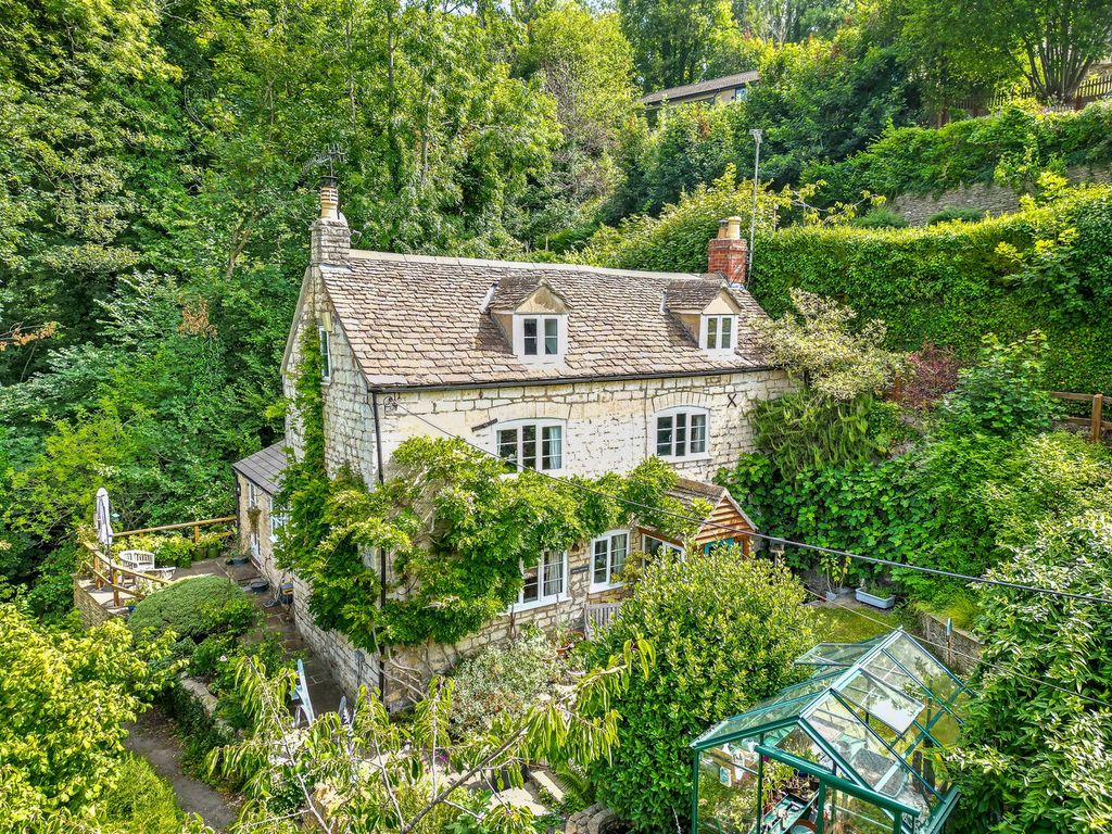 Property photo 1 of 30
