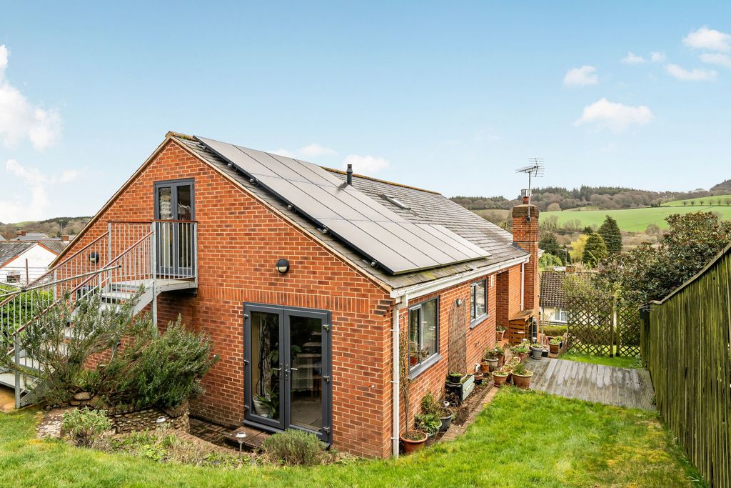 Property photo 1 of 33