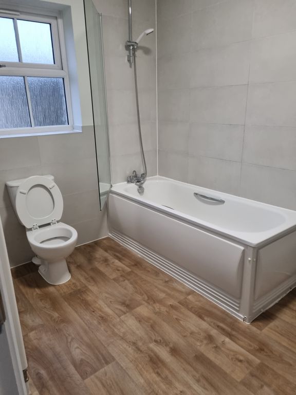Property photo 3 of 4 Ensuite