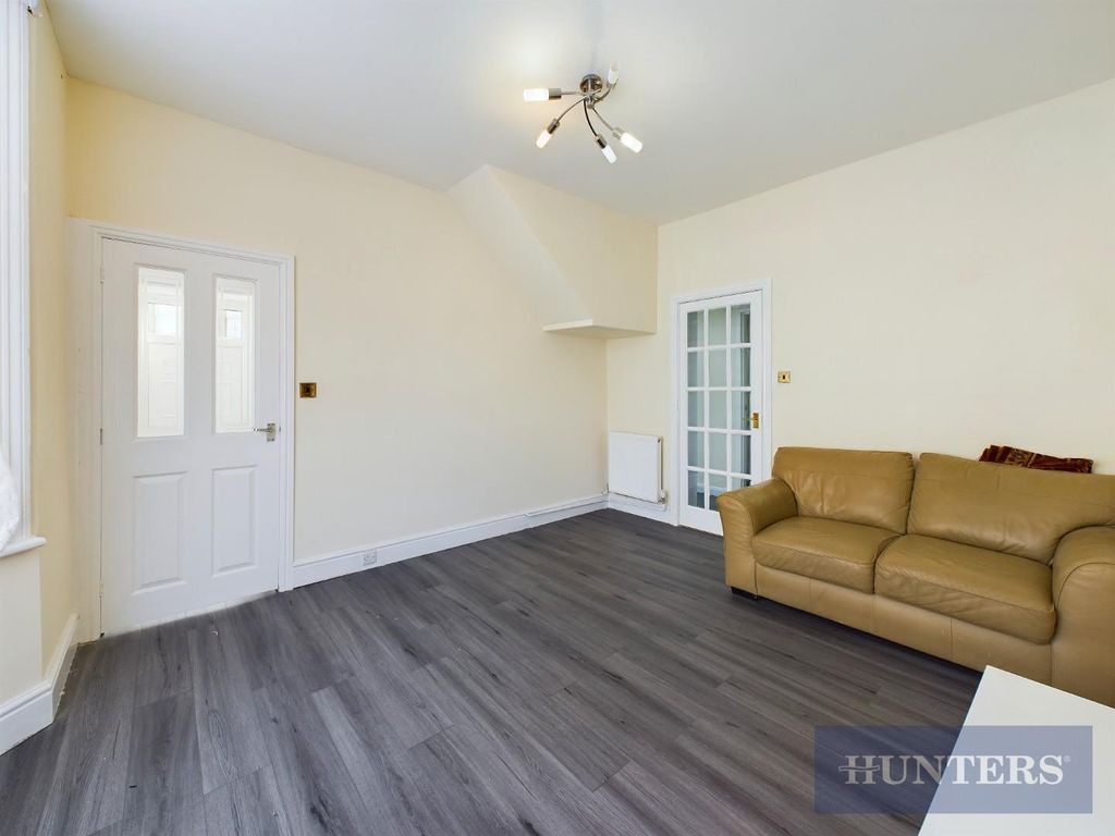 Property photo 2 of 14 Cam03407G0-Pr0290-Still015.Jpg