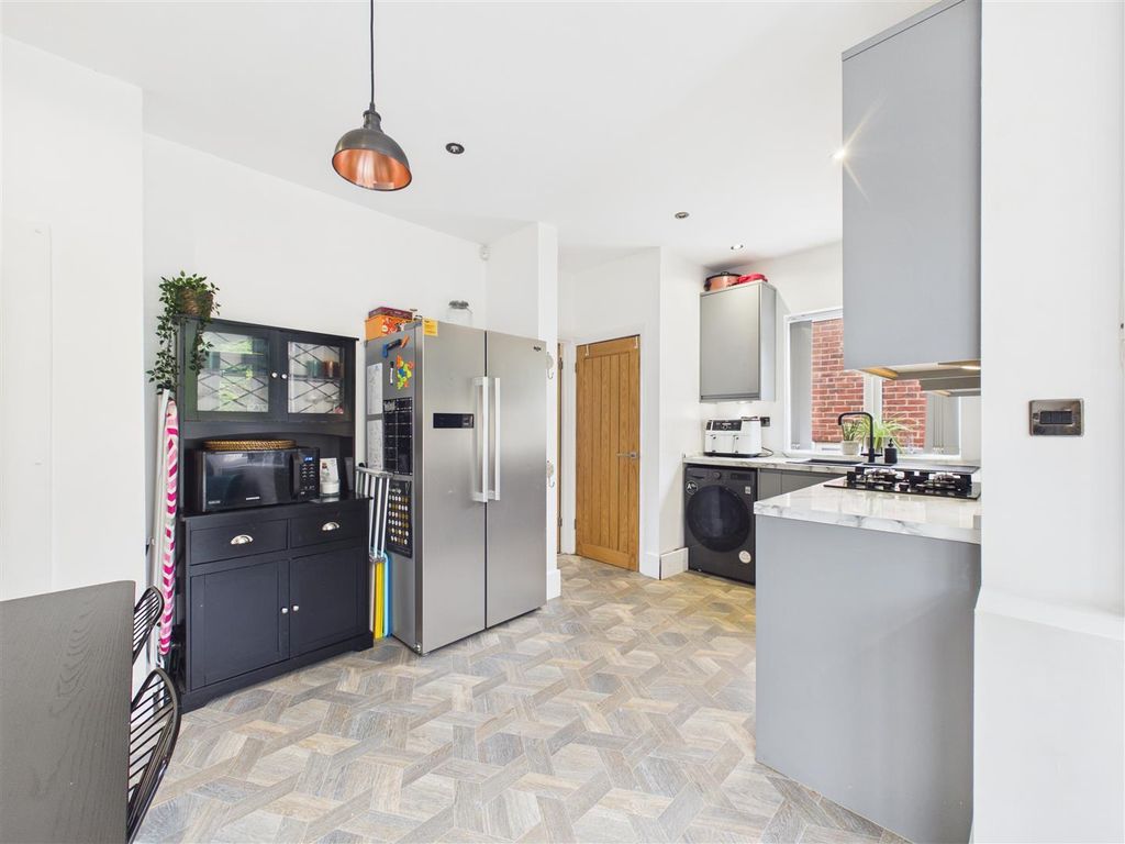 Property photo 3 of 16 F347E77E7F5d4Daa871F158703A22629_100_Cam05207G0-Pr