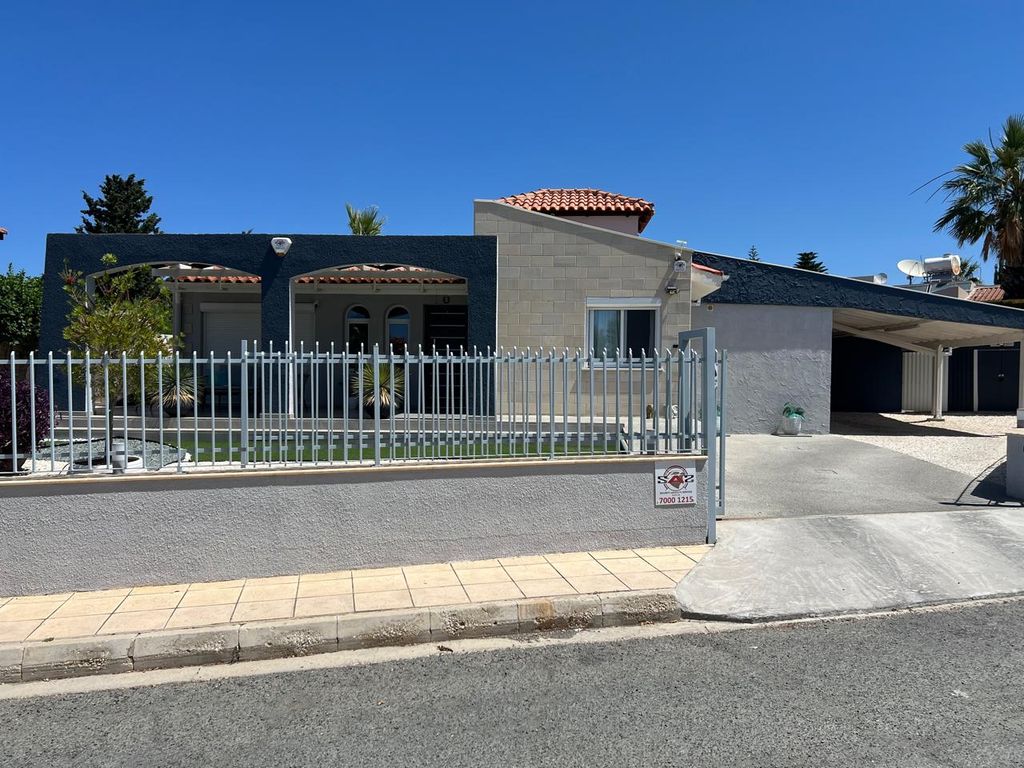 Property photo 1 of 27