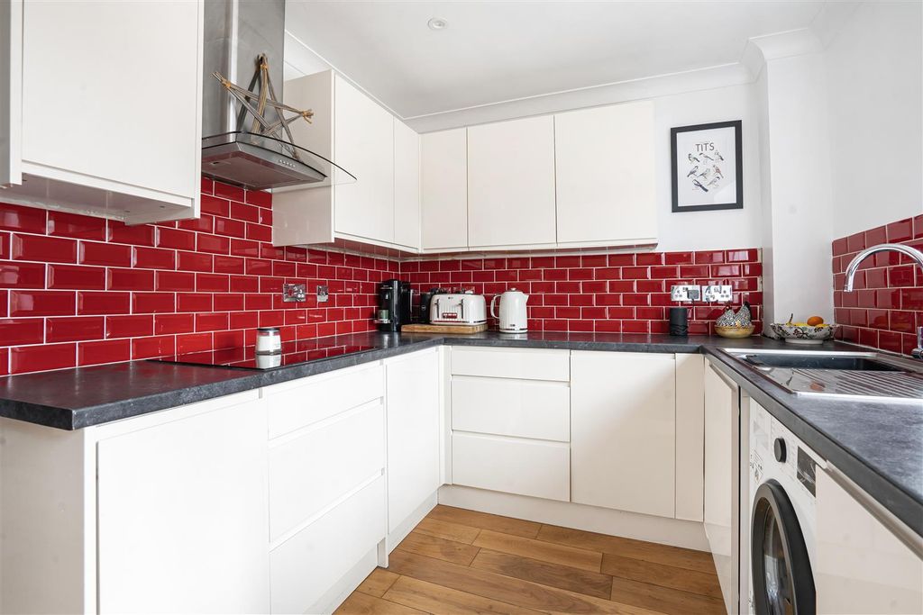 Property photo 3 of 30 10_81335.Jpg